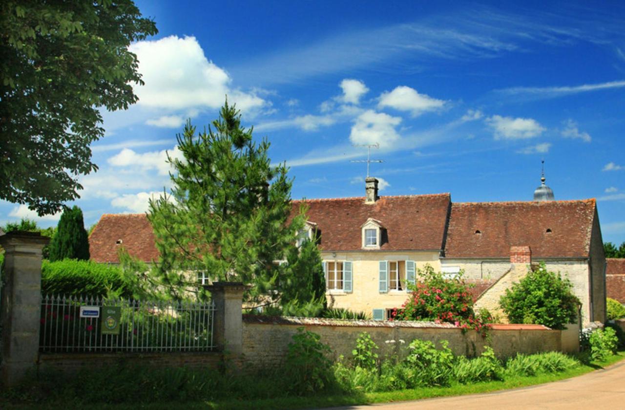 Ri Maison Charmante A Ri Avec Jardin Et Terrasseヴィラ エクステリア 写真